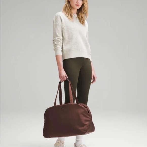 lululemon athletica Handbags - Lululemon Athletica Brown Travel Bag 25L NEW SOLDOUT COLOR